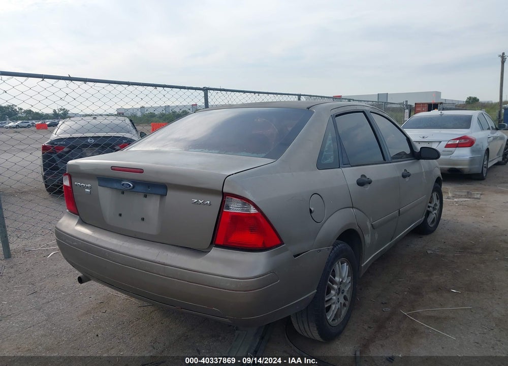 2005 FORD FOCUS ZX4 VIN: 1FAFP34N15W251990