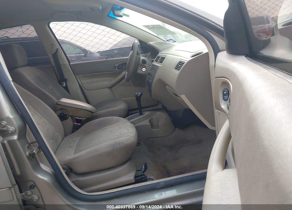 2005 FORD FOCUS ZX4 VIN: 1FAFP34N15W251990