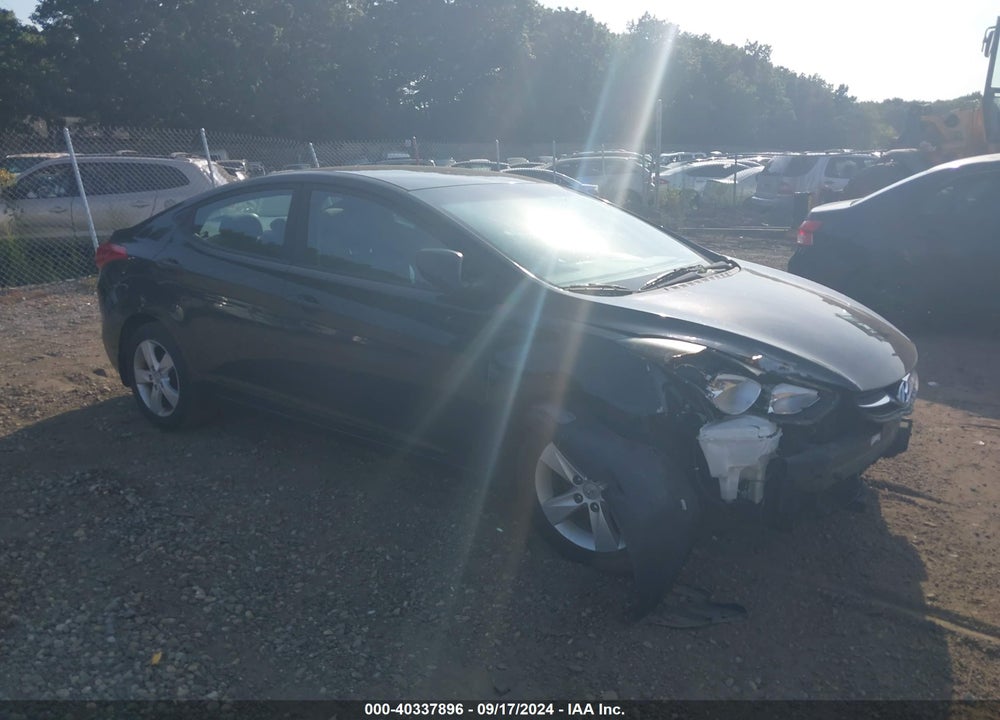 2013 HYUNDAI ELANTRA GLS/LIMITED VIN: 5NPDH4AE4DH181527