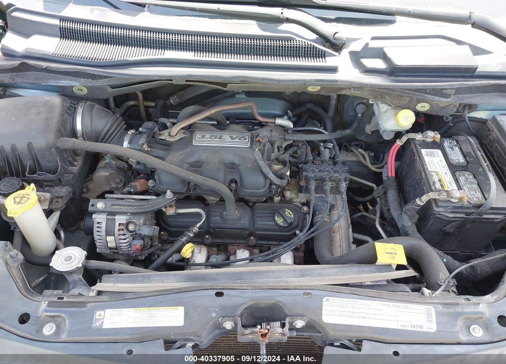 2010 VOLKSWAGEN ROUTAN SE VIN: 2V4RW3D17AR348420