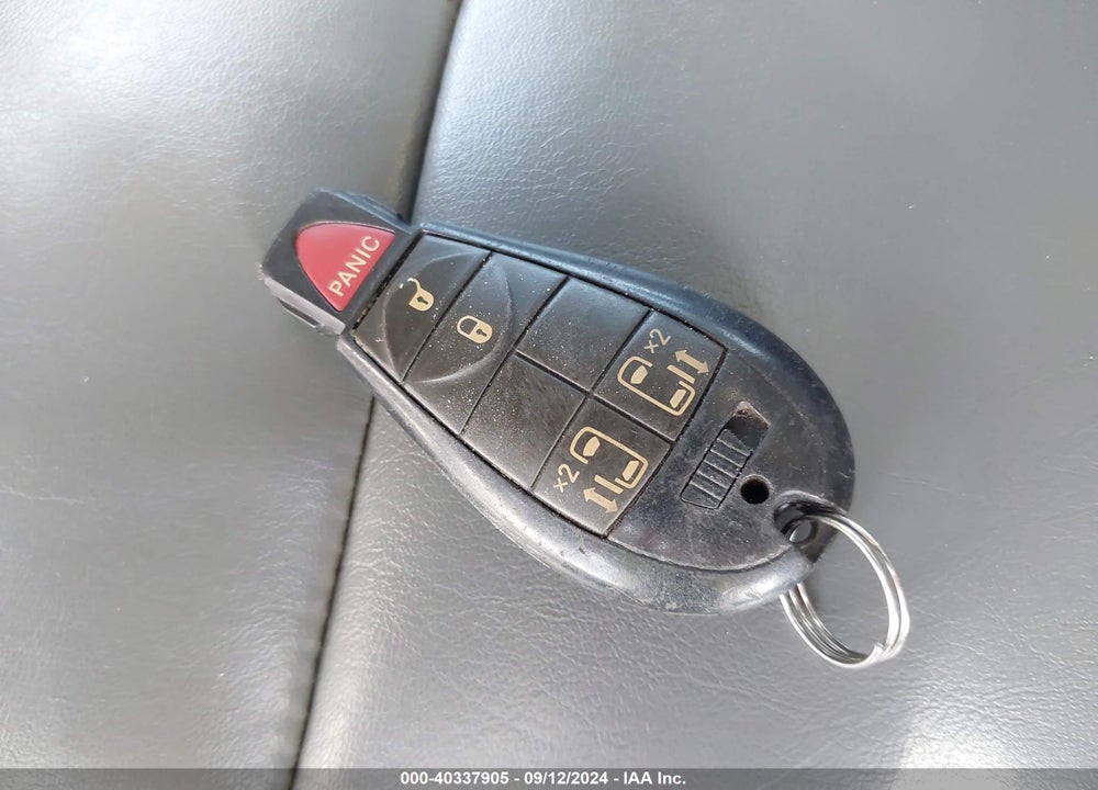 2010 VOLKSWAGEN ROUTAN SE VIN: 2V4RW3D17AR348420
