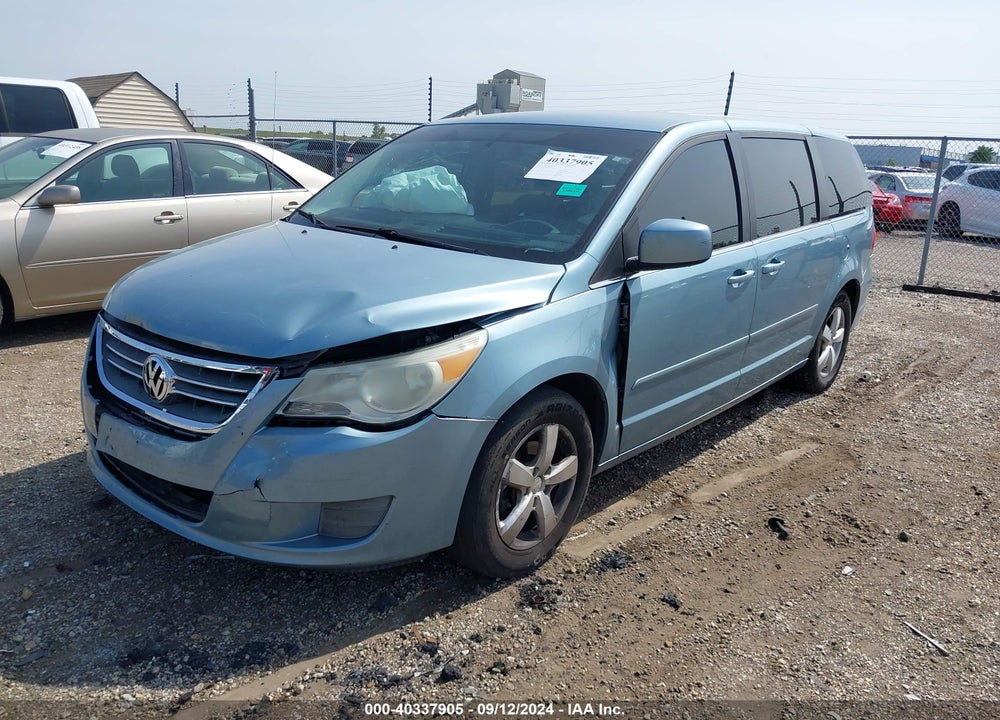 2010 VOLKSWAGEN ROUTAN SE VIN: 2V4RW3D17AR348420