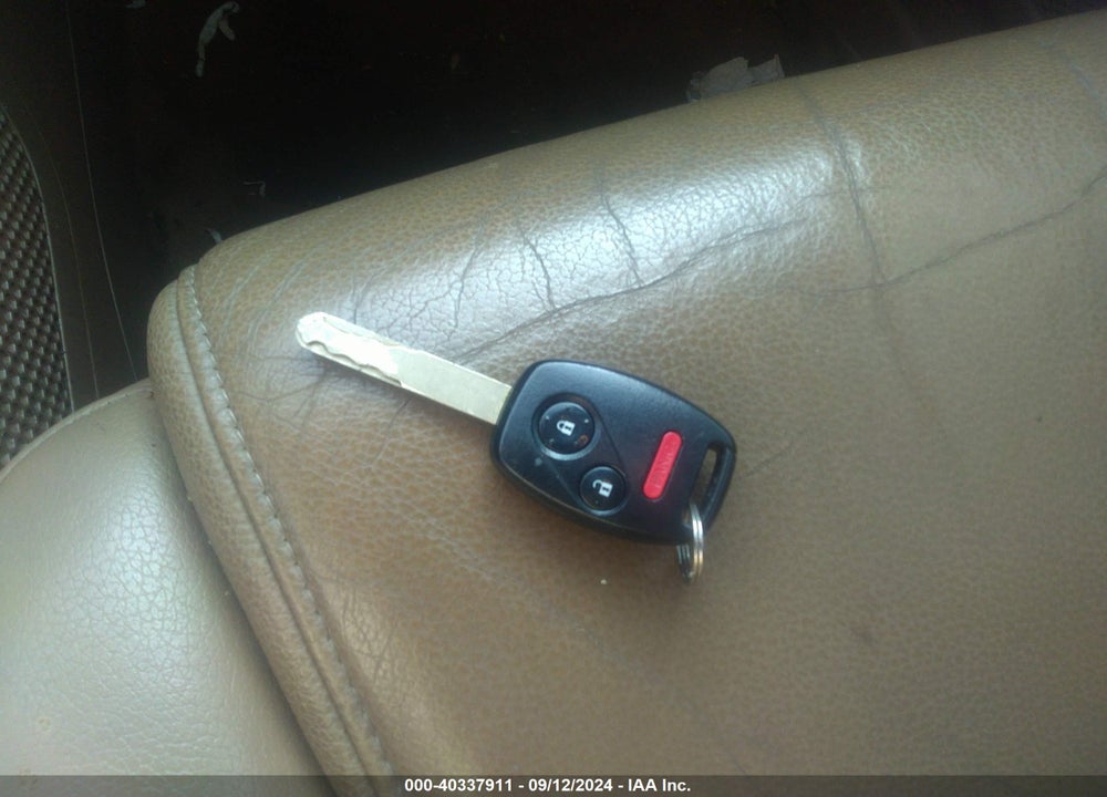 2007 HONDA PILOT EX-L VIN: 2HKYF18677H533458
