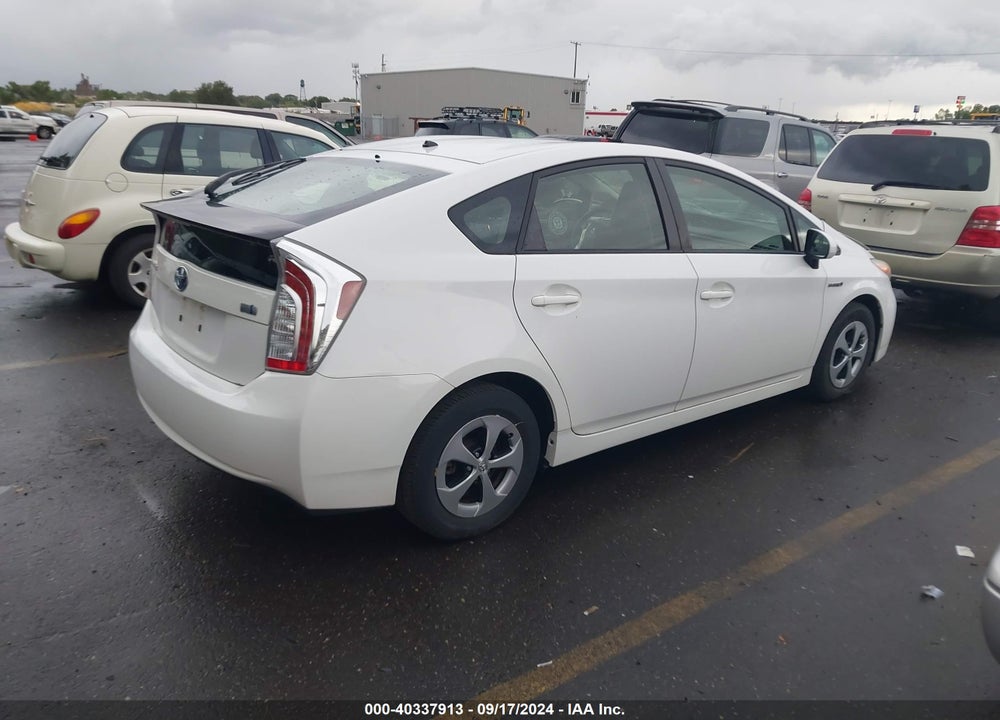 2013 TOYOTA PRIUS TWO VIN: JTDKN3DU7D5643589