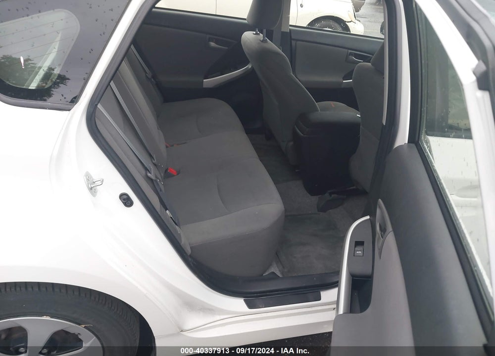 2013 TOYOTA PRIUS TWO VIN: JTDKN3DU7D5643589