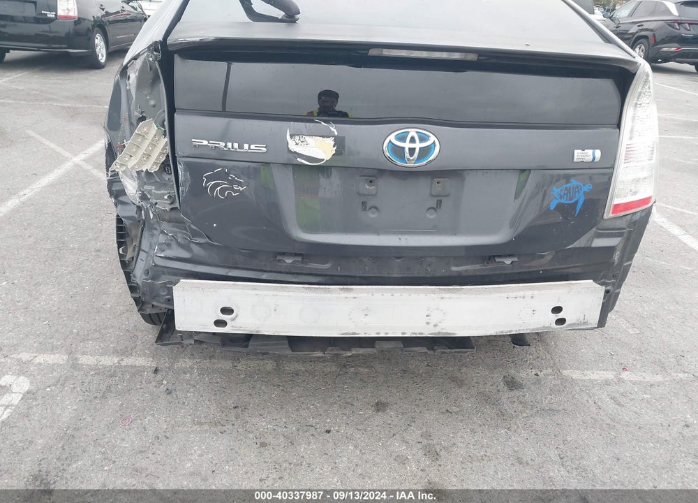 2011 TOYOTA PRIUS TWO VIN: JTDKN3DU8B1362048