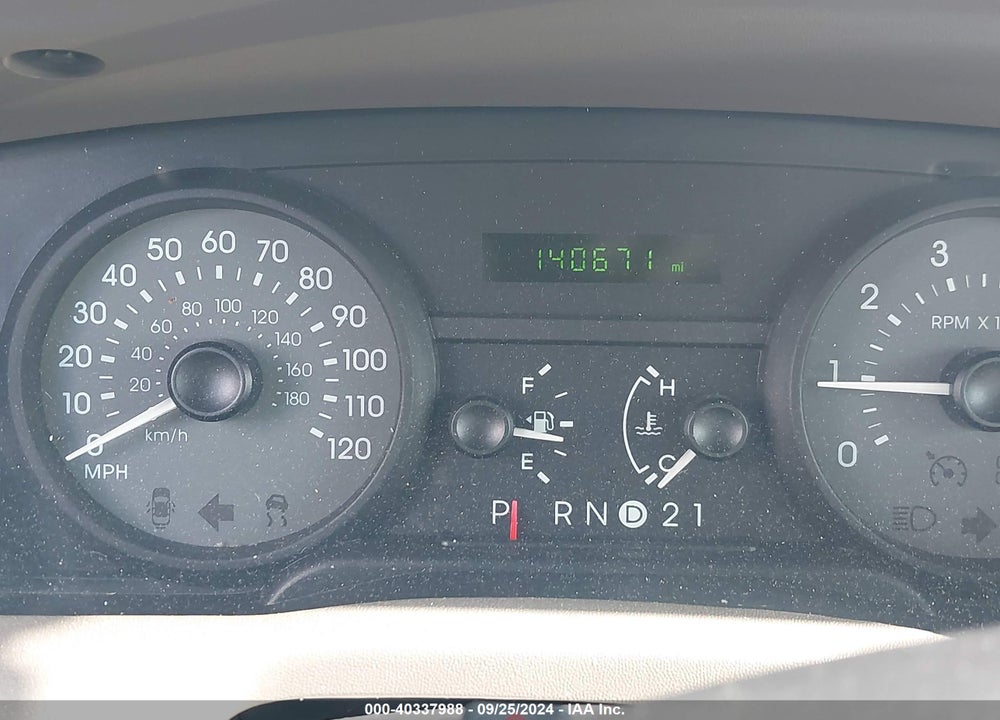 2007 MERCURY GRAND MARQUIS GS VIN: 2MEFM74V87X615242