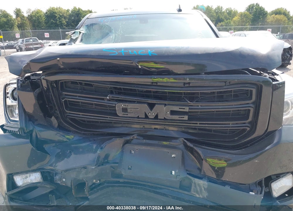 2019 GMC YUKON XL SLE VIN: 1GKS2FKC7KR121172