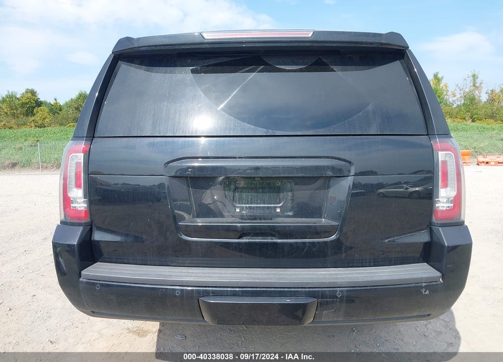2019 GMC YUKON XL SLE VIN: 1GKS2FKC7KR121172