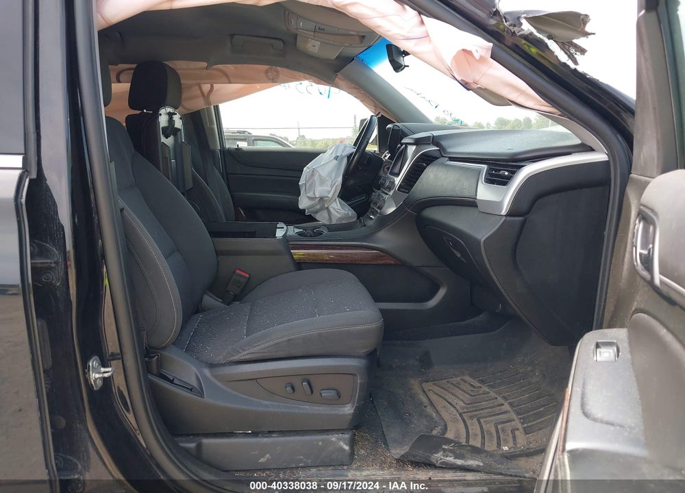 2019 GMC YUKON XL SLE VIN: 1GKS2FKC7KR121172