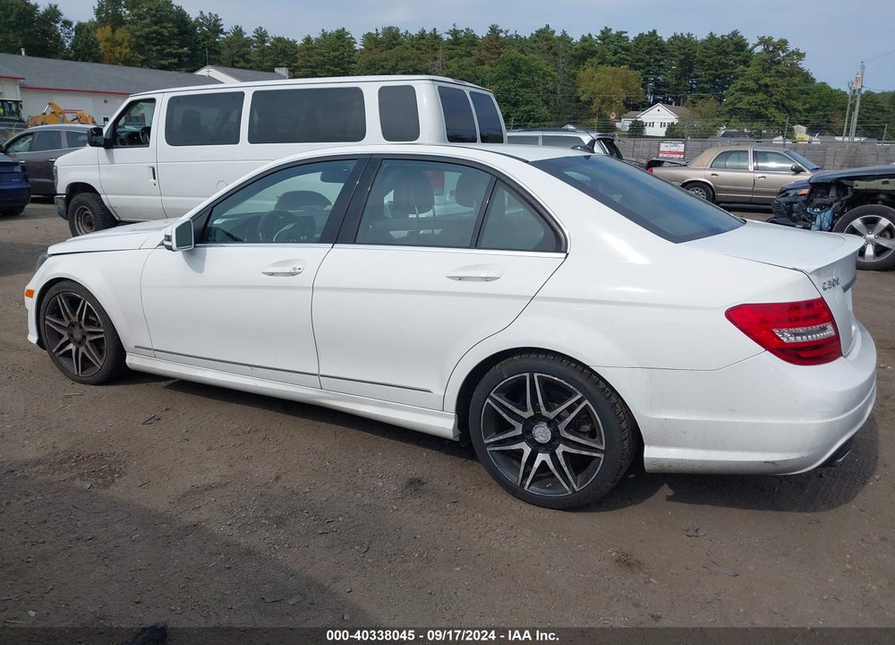 2013 MERCEDES-BENZ C 300 LUXURY 4MATIC/SPORT 4MATIC VIN: WDDGF8AB7DR251763