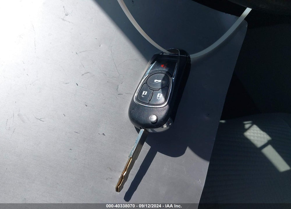 2015 HONDA PILOT LX VIN: 5FNYF3H2XFB008965