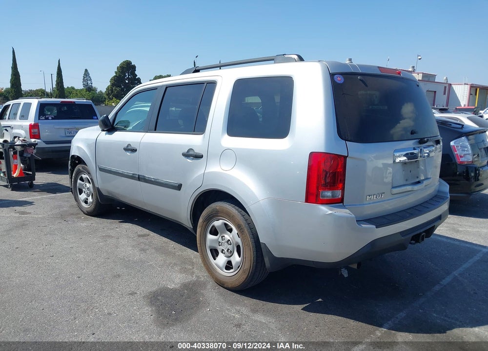 2015 HONDA PILOT LX VIN: 5FNYF3H2XFB008965