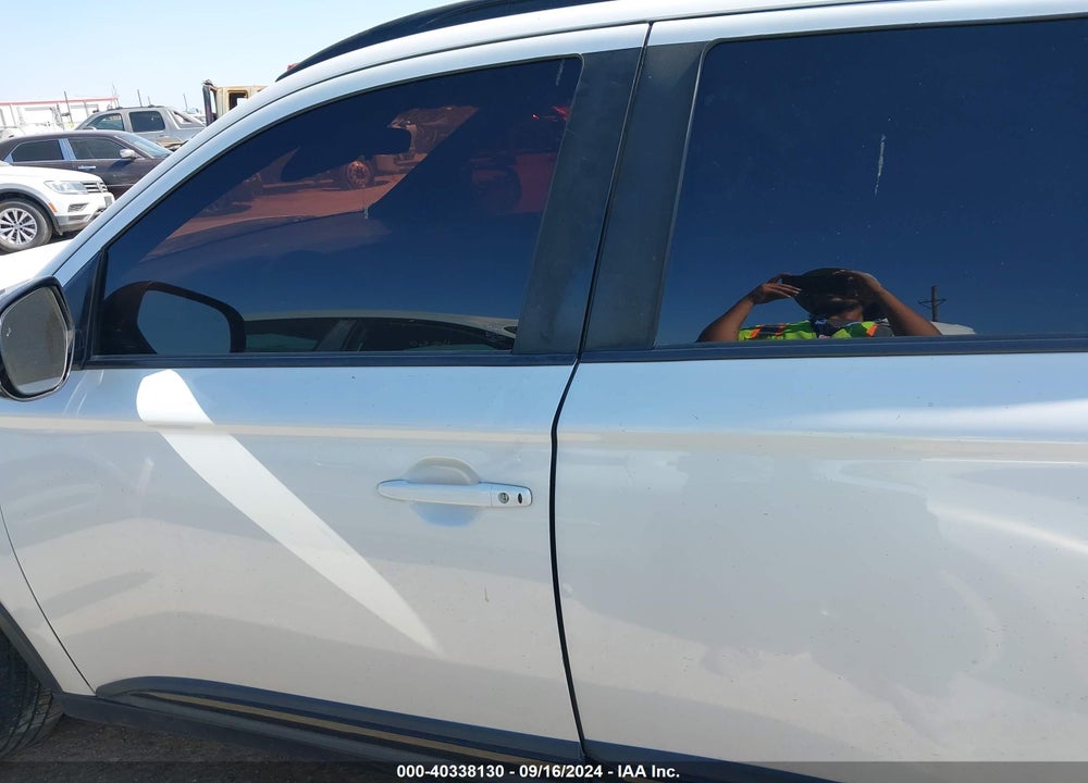2018 MITSUBISHI OUTLANDER LE VIN: JA4AD3A34JZ030712