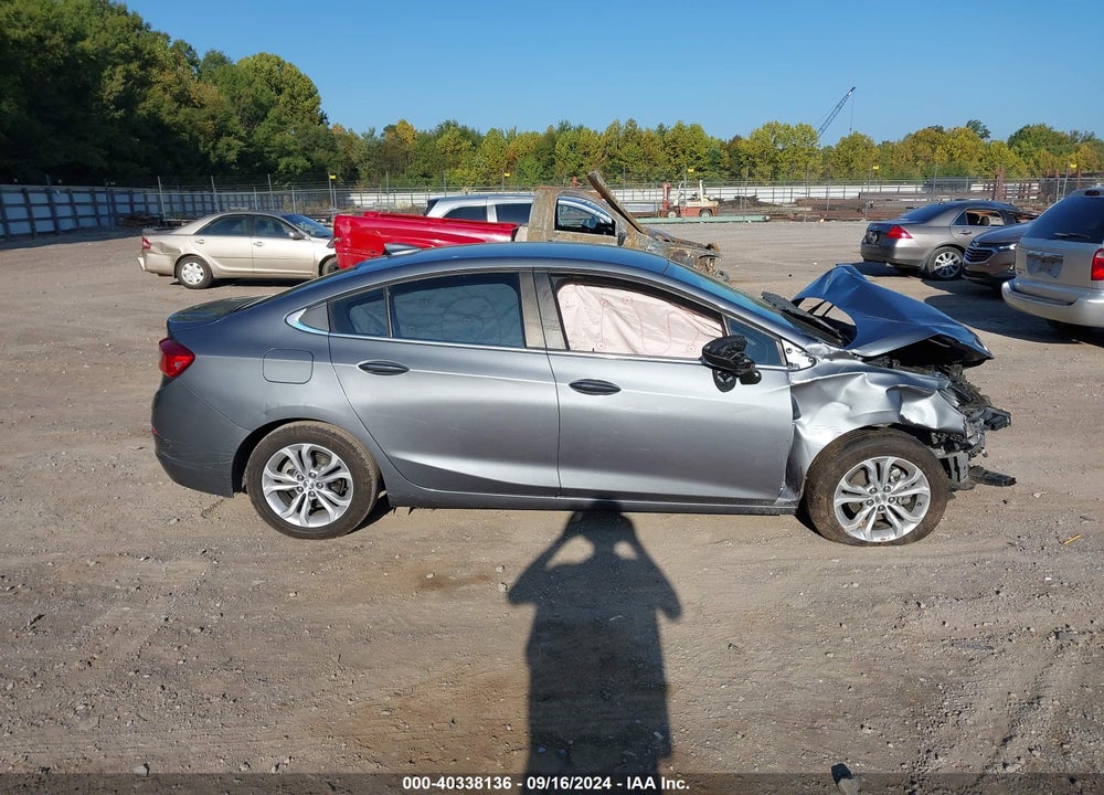 2019 CHEVROLET CRUZE LT VIN: 1G1BE5SM1K7124708