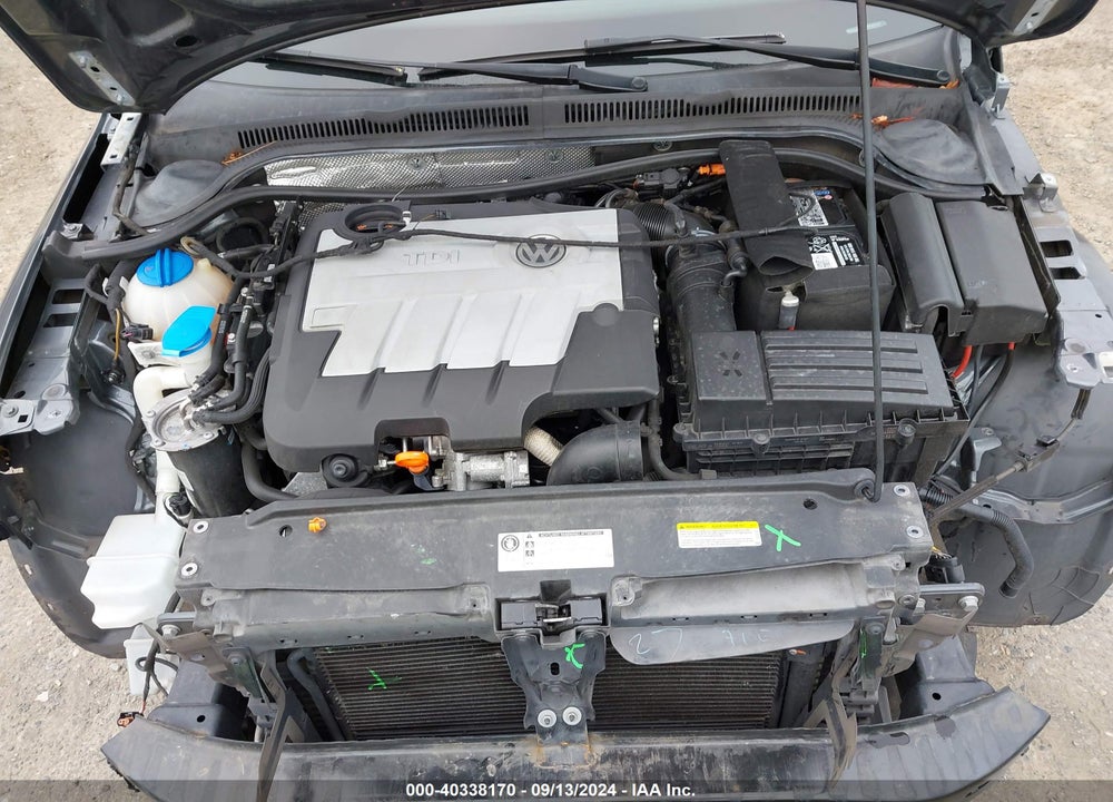 2013 VOLKSWAGEN JETTA 2.0L TDI VIN: 3VWLL7AJ8DM406449