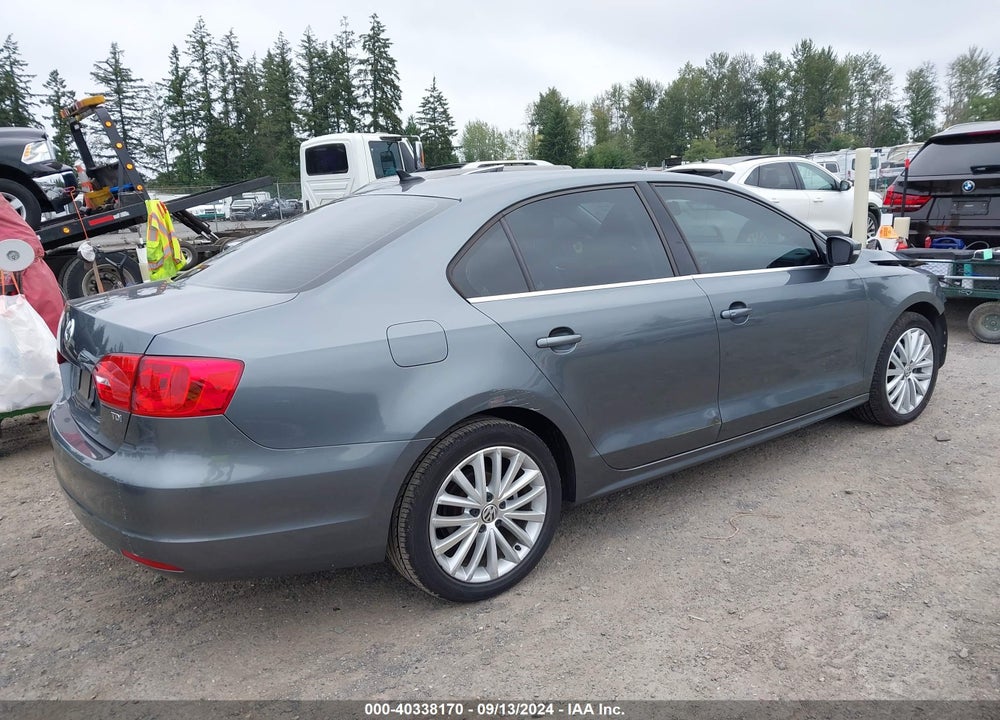2013 VOLKSWAGEN JETTA 2.0L TDI VIN: 3VWLL7AJ8DM406449