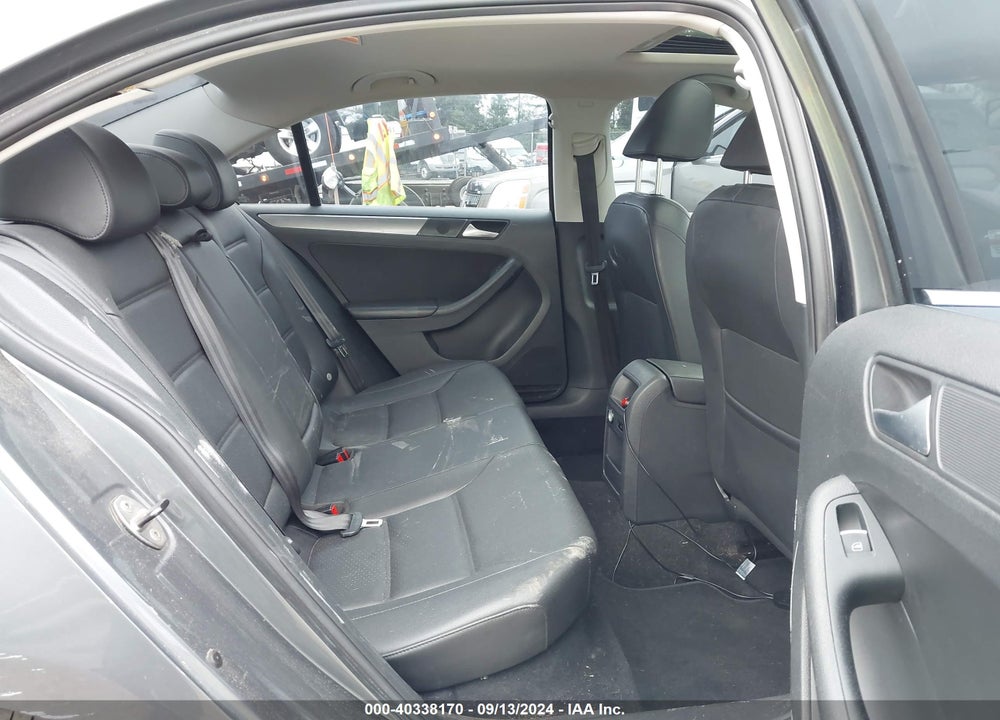2013 VOLKSWAGEN JETTA 2.0L TDI VIN: 3VWLL7AJ8DM406449
