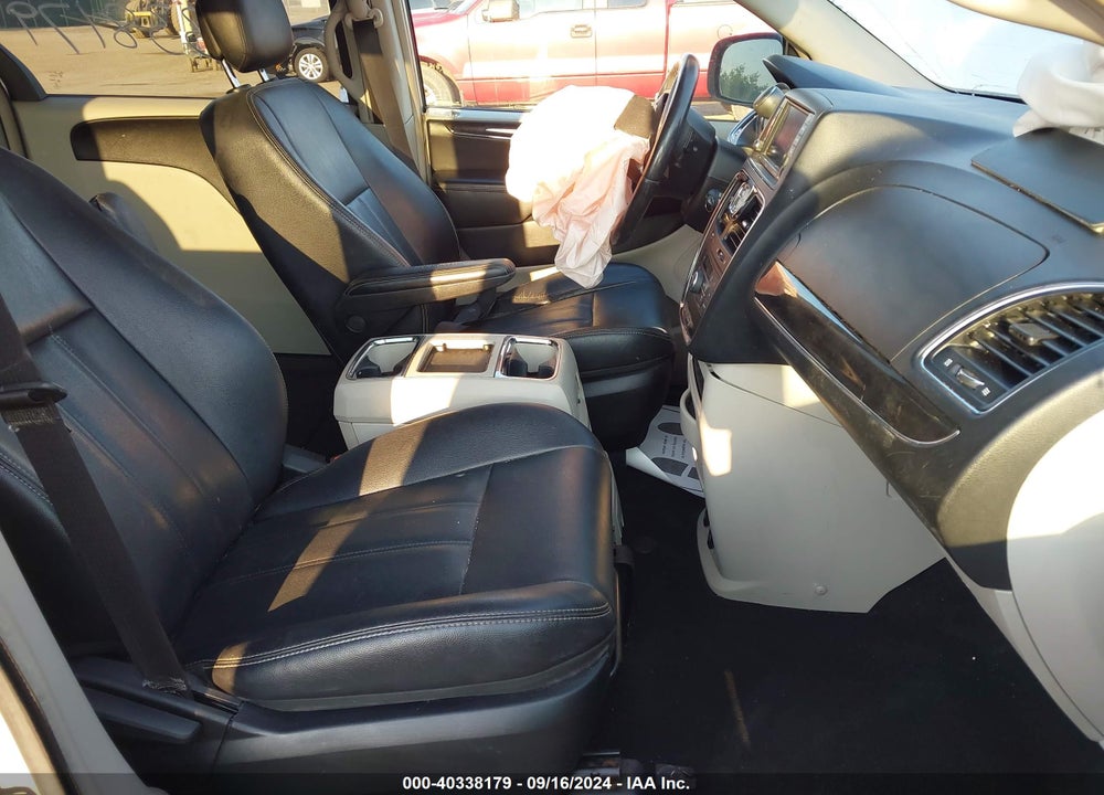 2014 CHRYSLER TOWN & COUNTRY TOURING VIN: 2C4RC1BG8ER207781