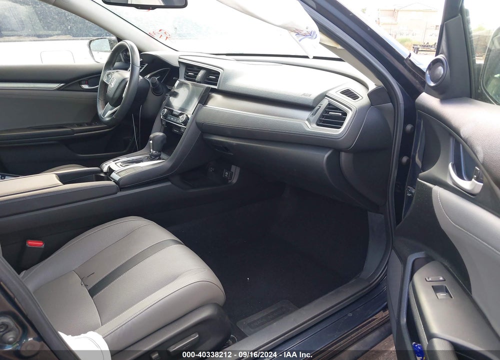 2018 HONDA CIVIC TOURING VIN: JHMFC1F97JX029077