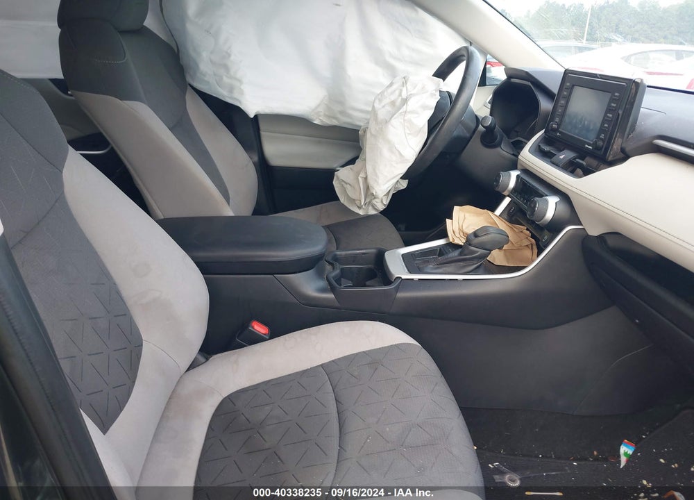 2020 TOYOTA RAV4 XLE VIN: 2T3W1RFV6LW057818