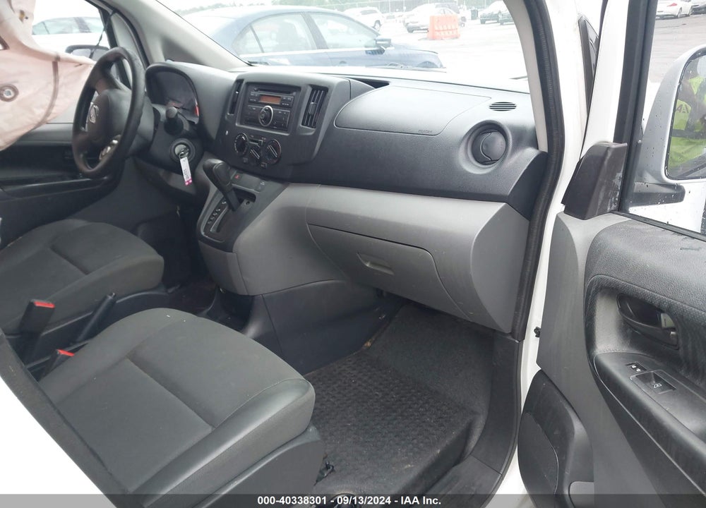 2015 NISSAN NV200 SV VIN: 3N6CM0KN8FK716296