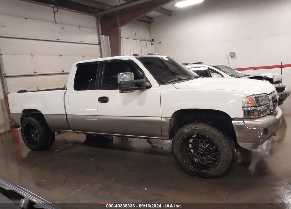 2000 GMC SIERRA 1500 SLE VIN: 2GTEK19T8Y1193226