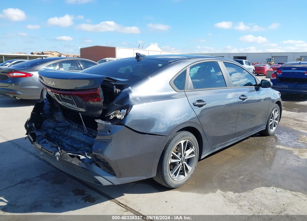 2022 KIA FORTE LXS VIN: 3KPF24AD5NE492844
