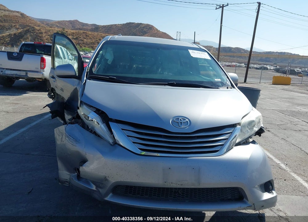 2017 TOYOTA SIENNA LE 8 PASSENGER VIN: 5TDKZ3DC4HS778525