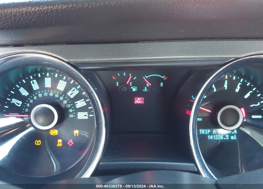2014 FORD MUSTANG V6 VIN: 1ZVBP8AM3E5201144