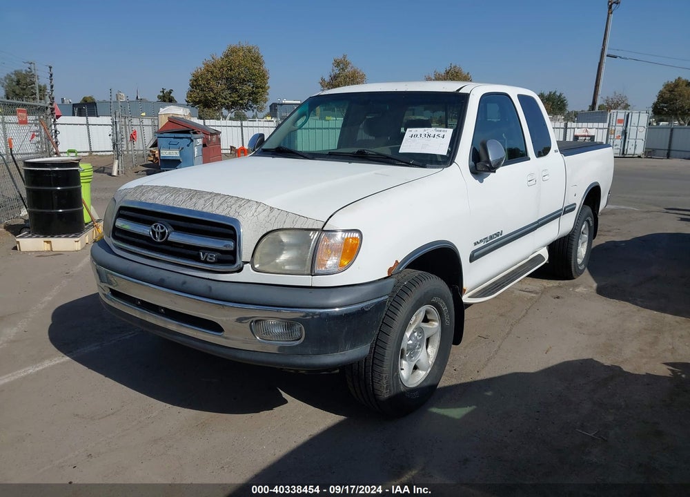 2000 TOYOTA TUNDRA SR5 V8 VIN: 5TBBT4411YS066777