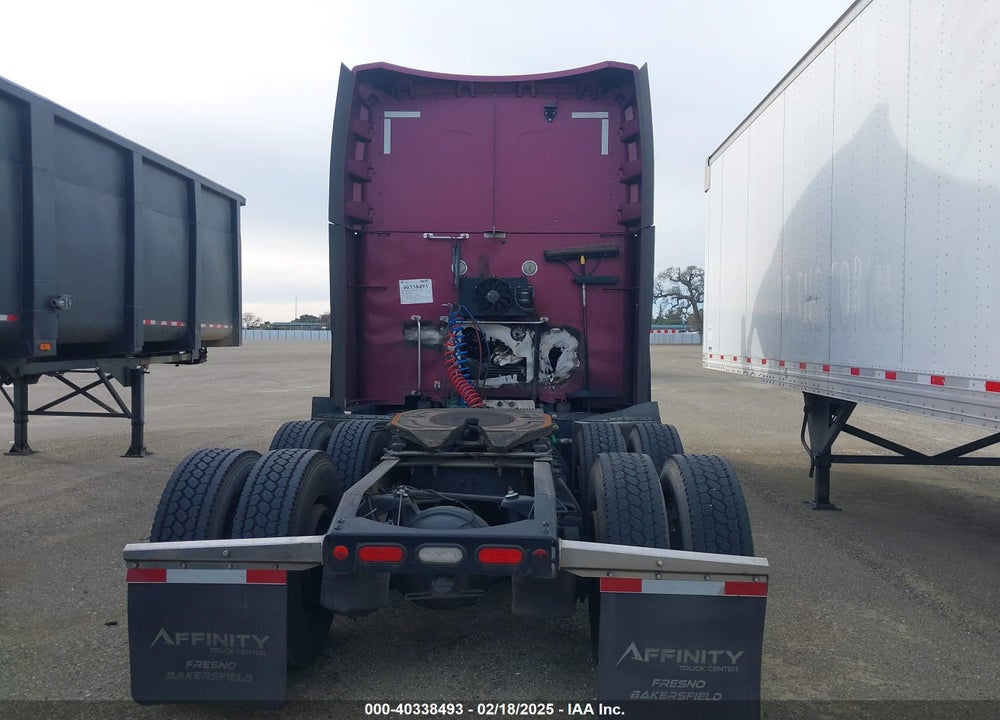 2020 PETERBILT 579 VIN: 1XPBD49X1LD633204