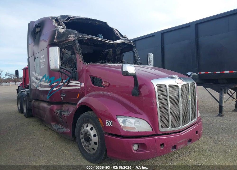 2020 PETERBILT 579 VIN: 1XPBD49X1LD633204