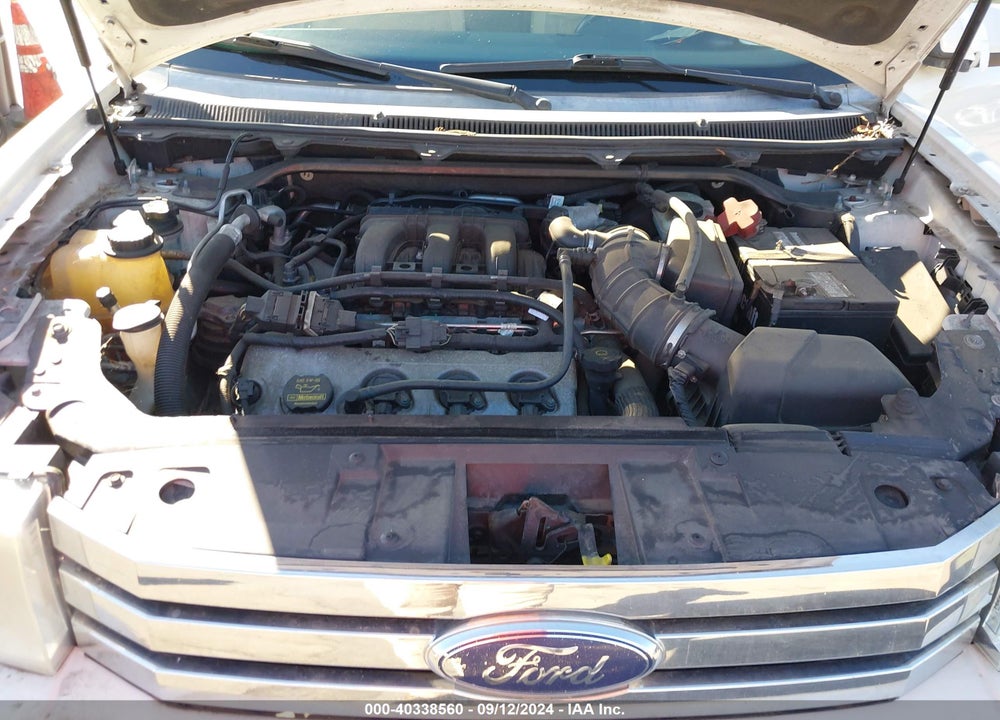2009 FORD FLEX SEL VIN: 2FMEK62C39BA42745