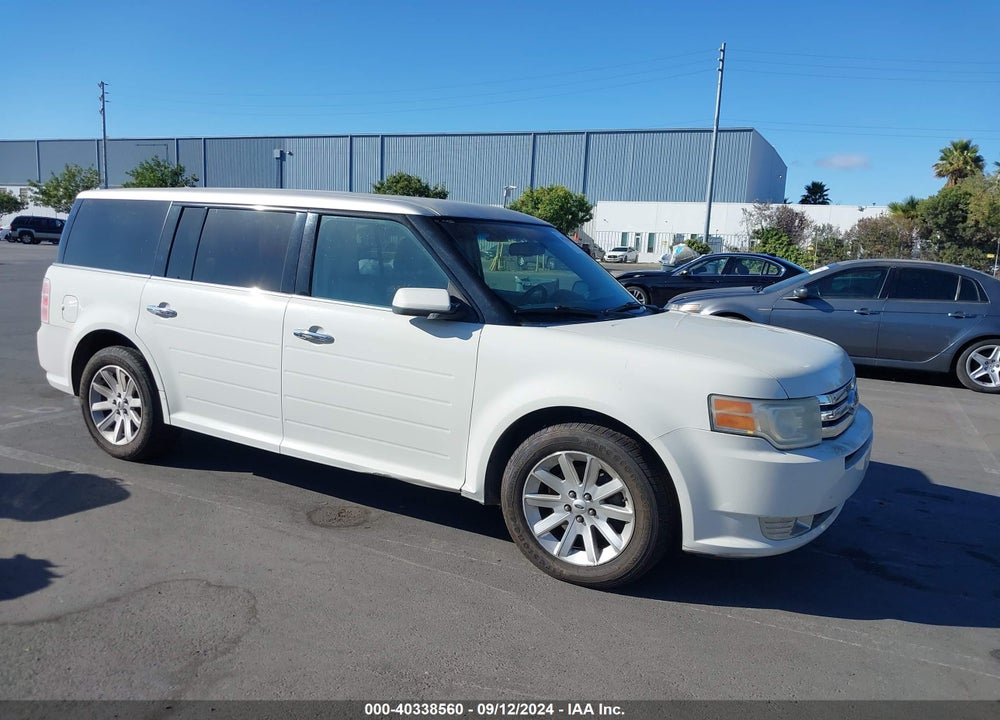 2009 FORD FLEX SEL VIN: 2FMEK62C39BA42745