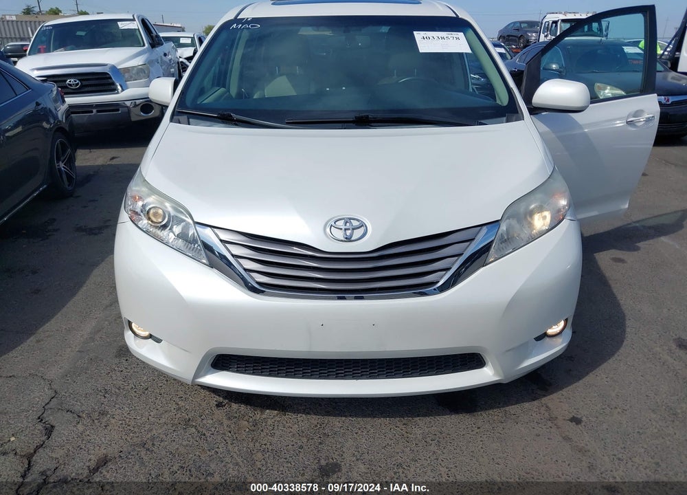 2015 TOYOTA SIENNA XLE 8 PASSENGER VIN: 5TDYK3DC0FS576003