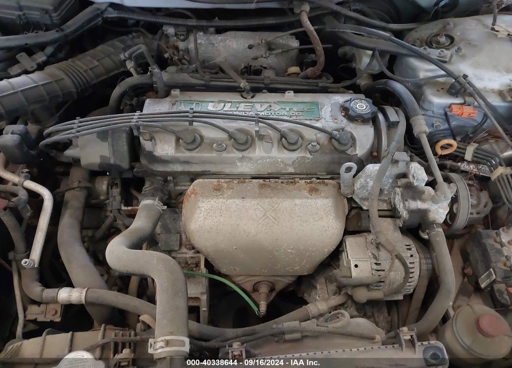 2001 HONDA ACCORD 2.3 EX VIN: 1HGCG66811A125708