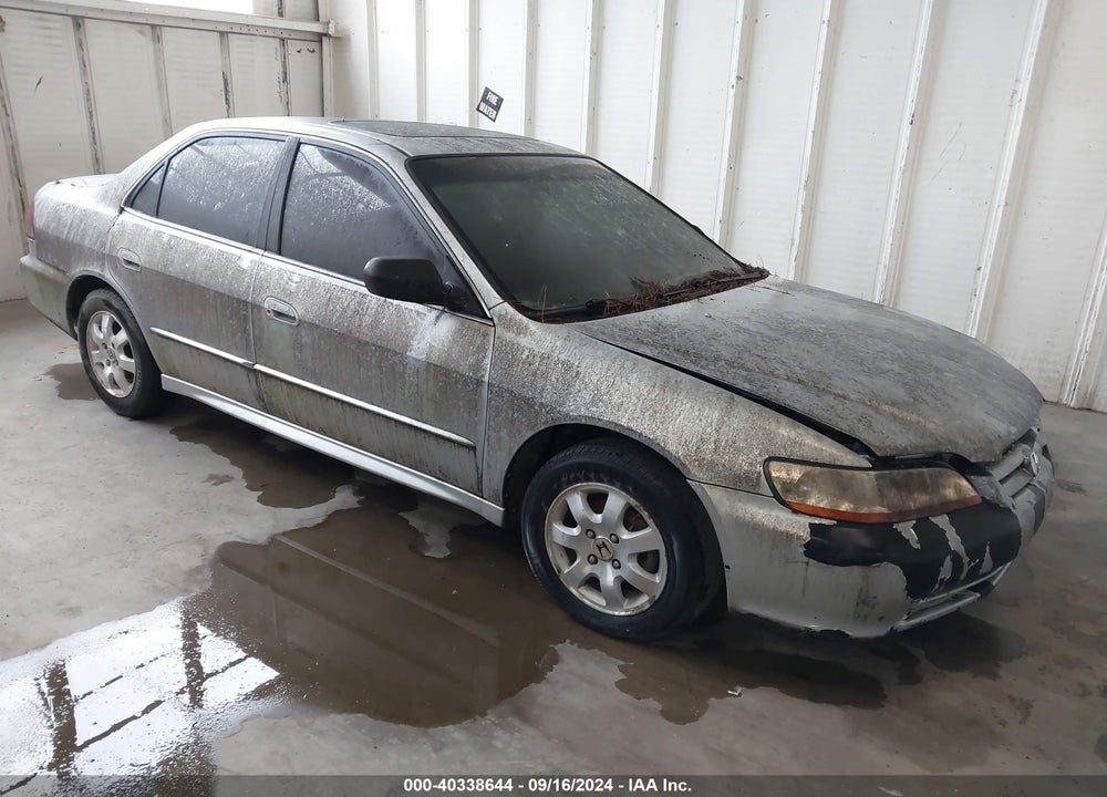 2001 HONDA ACCORD 2.3 EX VIN: 1HGCG66811A125708