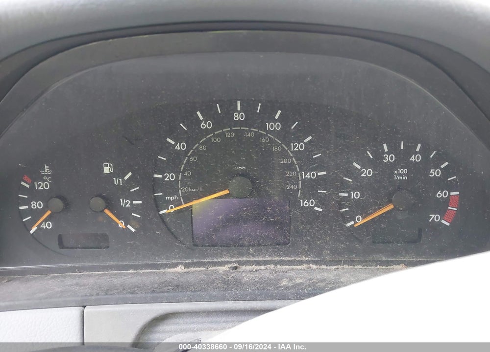 2001 MERCEDES-BENZ E 320 VIN: WDBJF65J51B337338