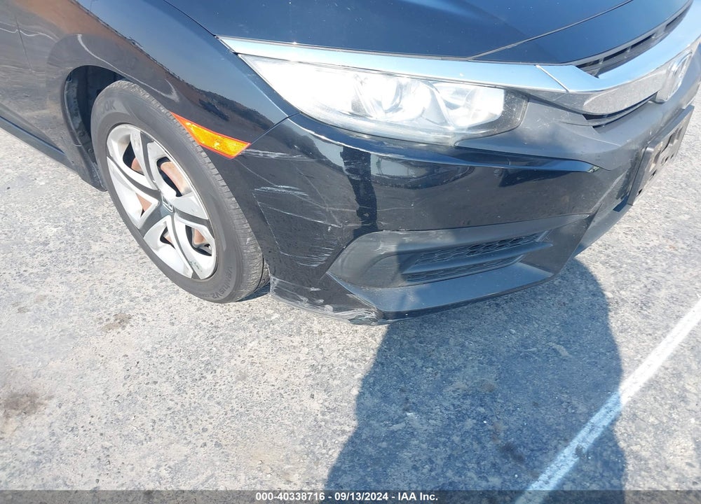 2018 HONDA CIVIC LX VIN: 2HGFC2F53JH588619
