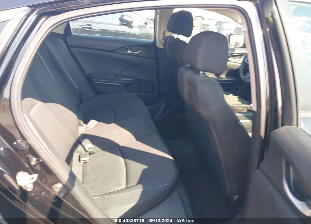 2018 HONDA CIVIC LX VIN: 2HGFC2F53JH588619