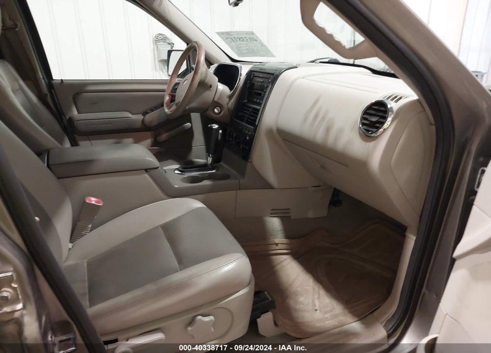 2006 FORD EXPLORER XLT VIN: 1FMEU73836UB41288