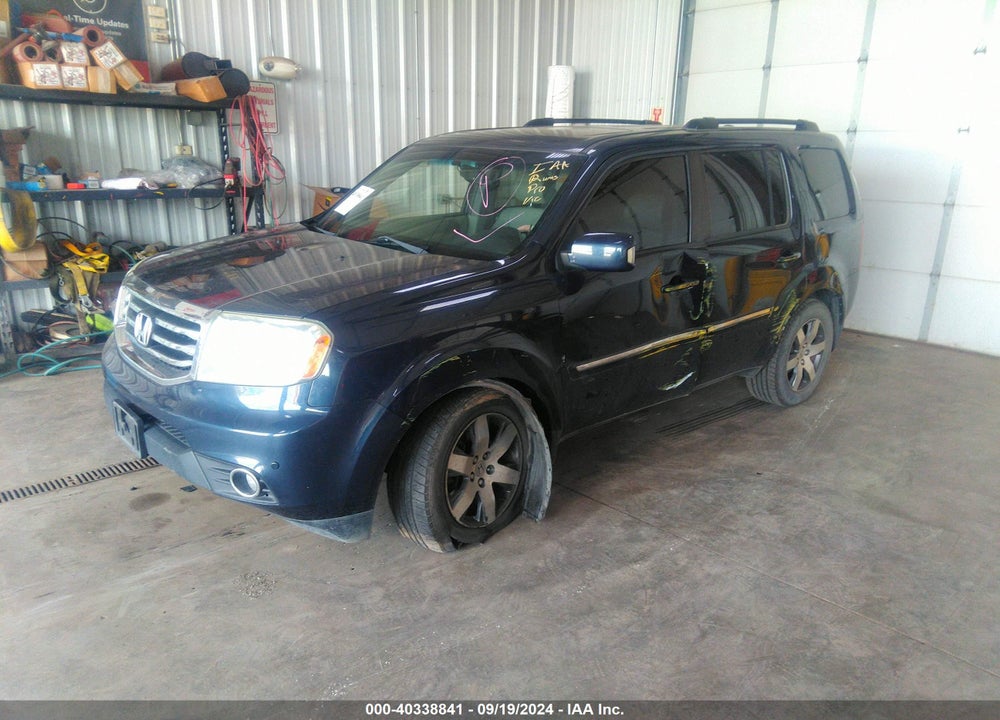 2012 HONDA PILOT TOURING VIN: 5FNYF4H93CB031437