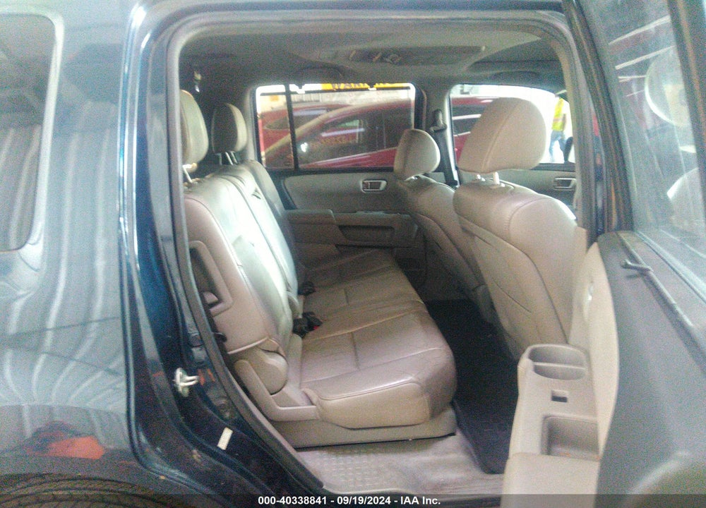 2012 HONDA PILOT TOURING VIN: 5FNYF4H93CB031437