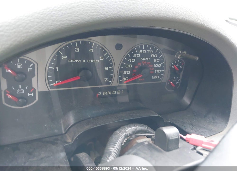 2007 FORD F-150 STX/XL/XLT VIN: 1FTRF12257KC38693