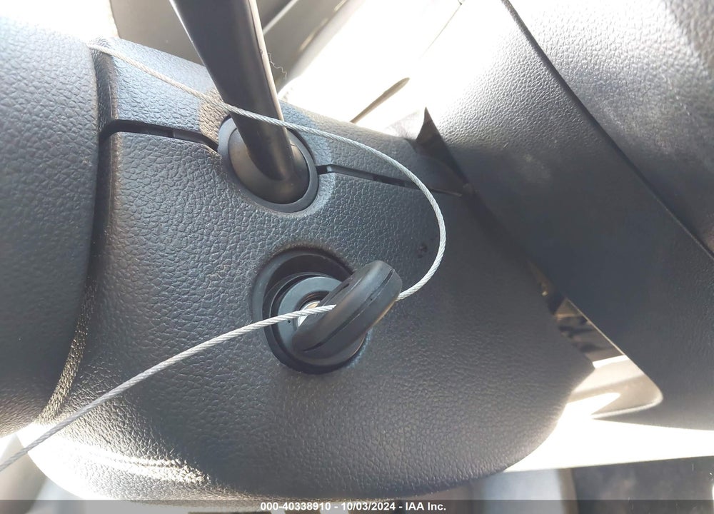 2012 VOLKSWAGEN JETTA 2.5L SE VIN: 3VWDP7AJ7CM307211