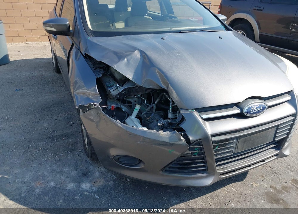 2014 FORD FOCUS SE VIN: 1FADP3F22EL230979