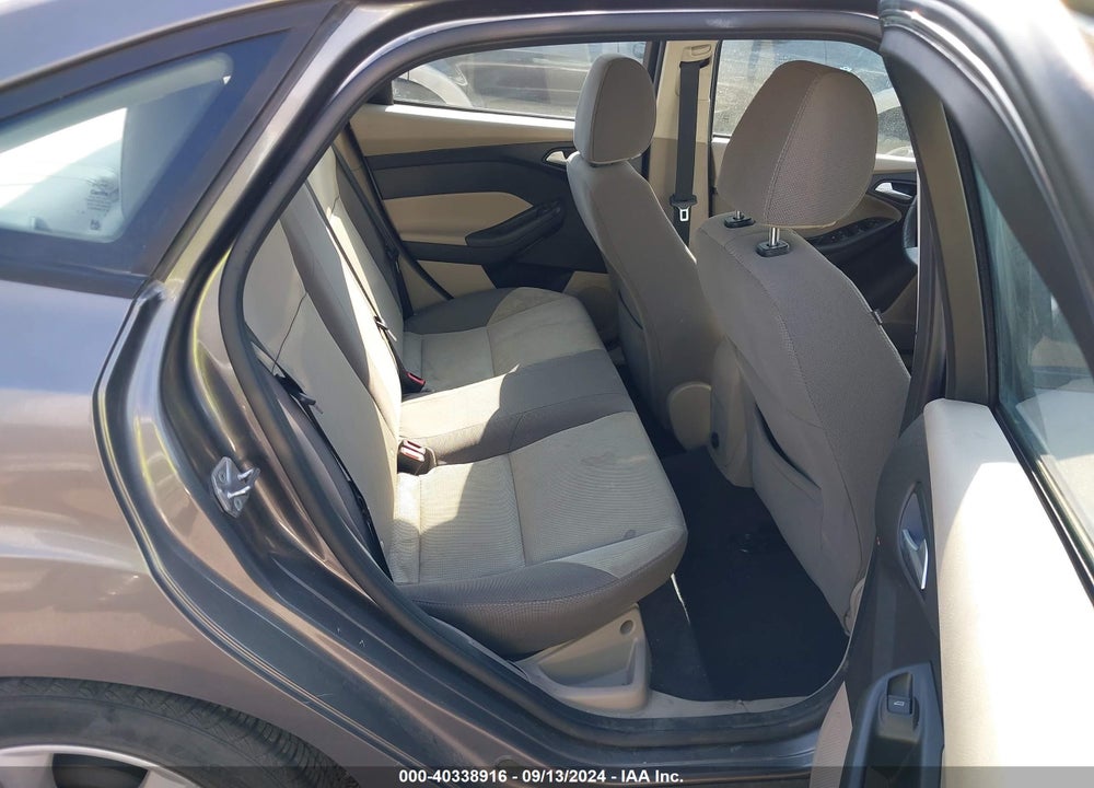 2014 FORD FOCUS SE VIN: 1FADP3F22EL230979