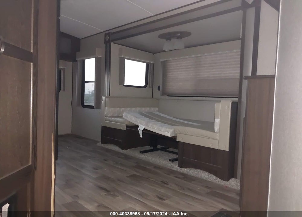 2018 KEYSTONE RV OTHER VIN: 4YDT25221J3104142