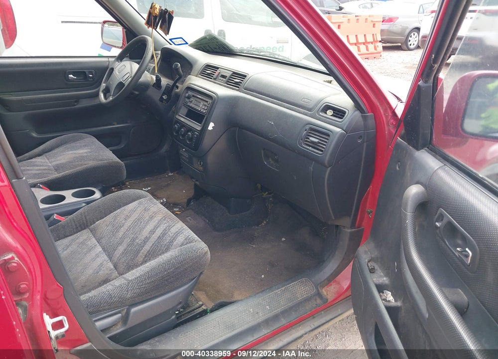 2000 HONDA CR-V EX VIN: JHLRD1868YC033058